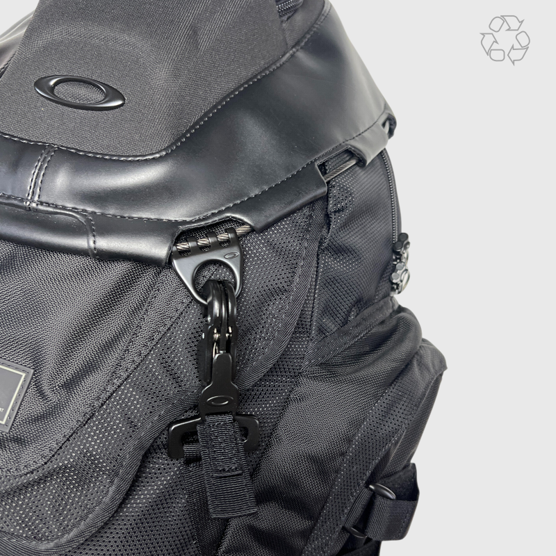 Oakley Kitchen Sink Backpack 'Stealth Black' One Size Pre-Owned