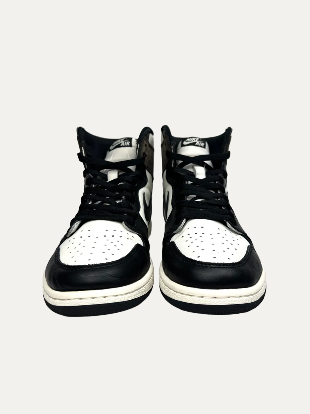 Air Jordan 1 Retro High OG 'Dark Mocha' 555088-105 Size 11 Pre-Owned
