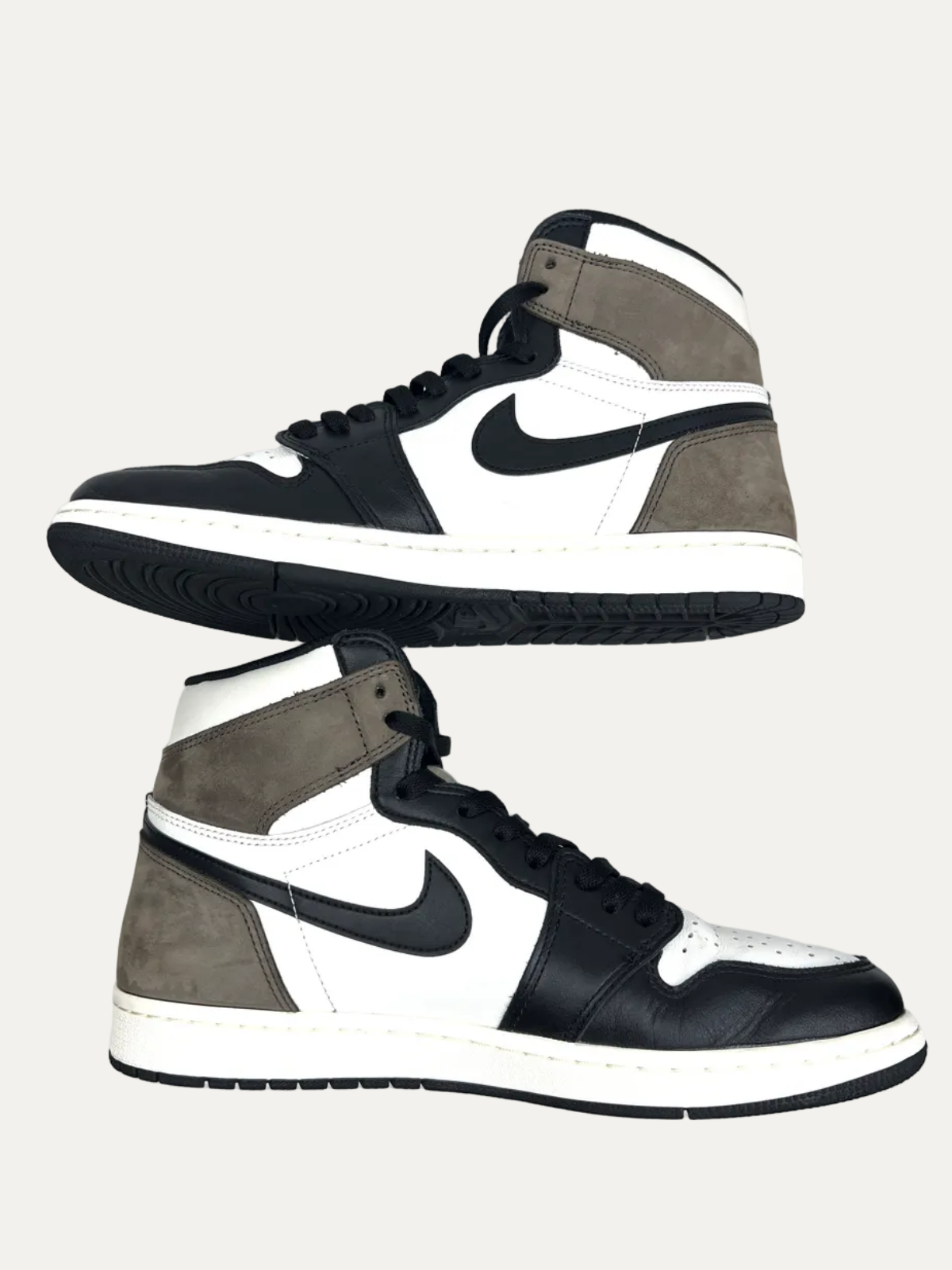 Air Jordan 1 Retro High OG 'Dark Mocha' 555088-105 Size 11 Pre-Owned