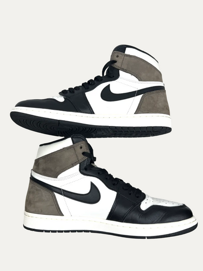 Air Jordan 1 Retro High OG 'Dark Mocha' 555088-105 Size 11 Pre-Owned
