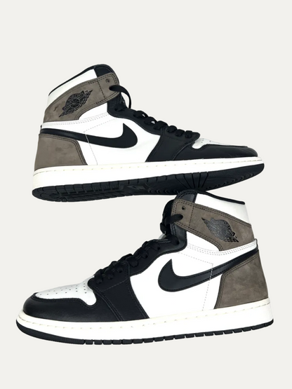 Air Jordan 1 Retro High OG 'Dark Mocha' 555088-105 Size 11 Pre-Owned