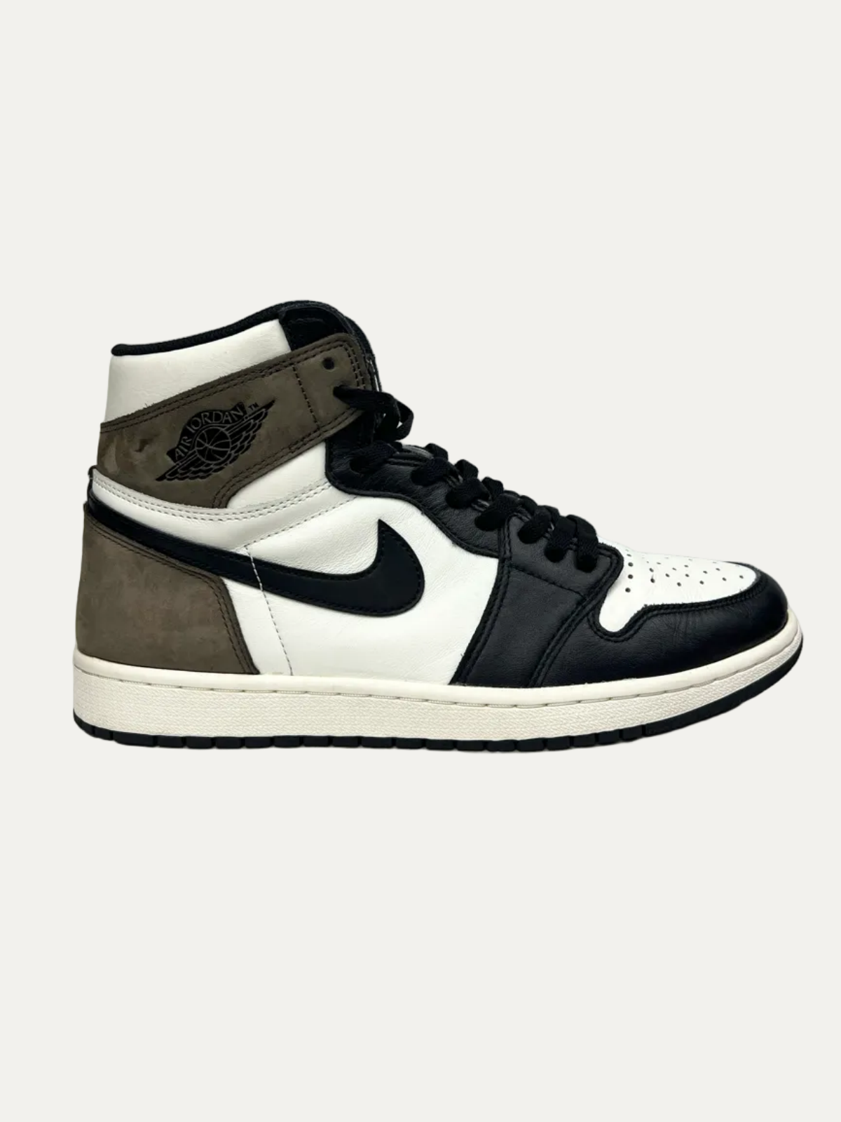 Air Jordan 1 Retro High OG 'Dark Mocha' 555088-105 Size 11 Pre-Owned